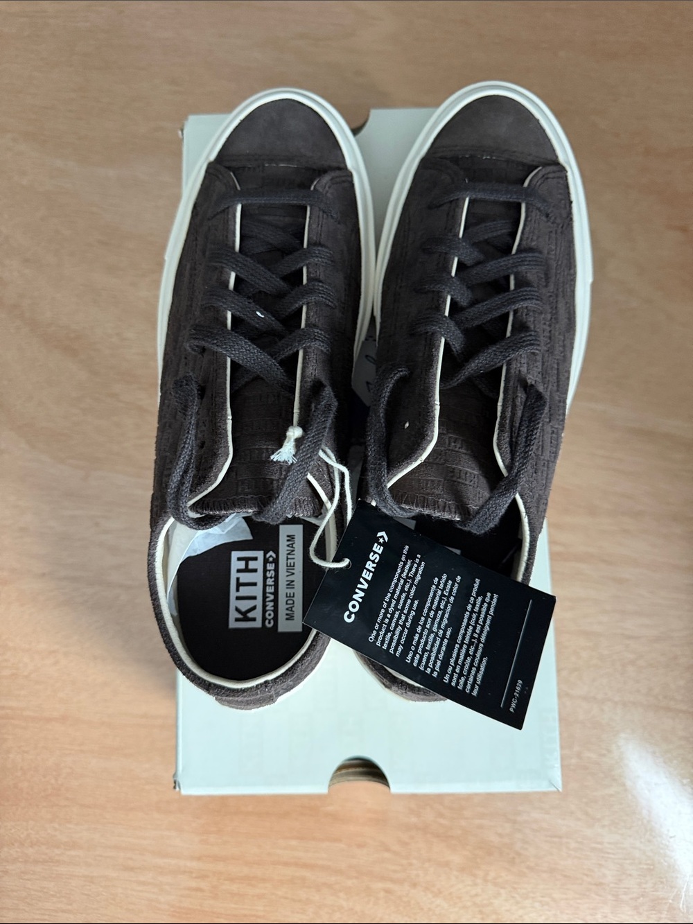 Converse x Kith Men’s Dark Brown Suede Low-Top Sneakers with Off-White Platform - Picture 8 of 14